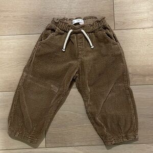 Zara Corduroy Barrel Pants in Brown